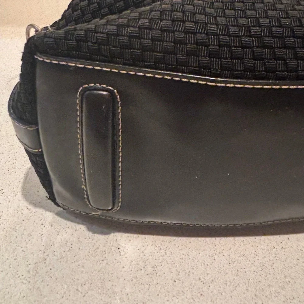 The Sak sak black